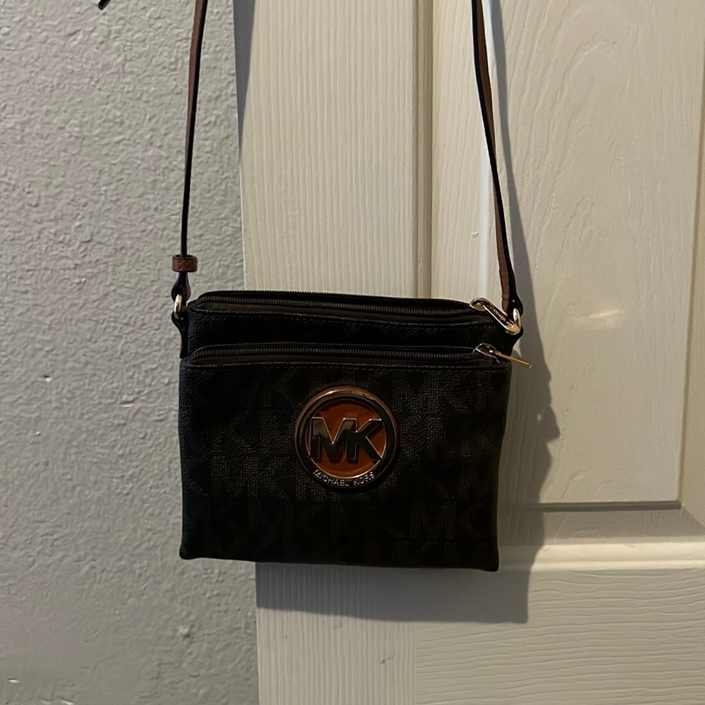 Michael Kors cross body.